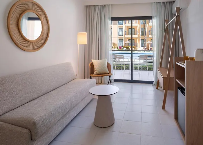 Sol Sancti Petri Hotel 4*